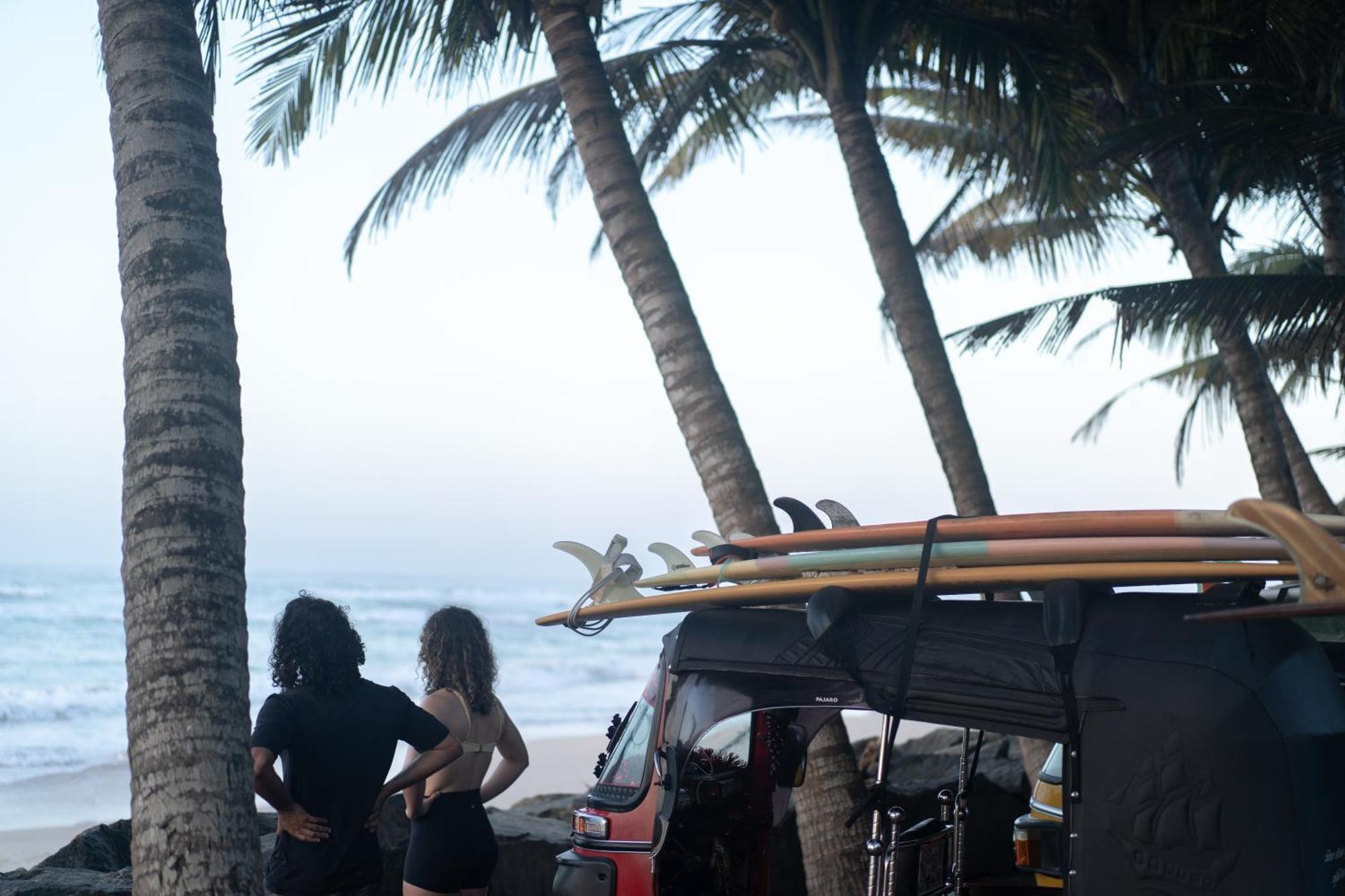 Lotus Surf And Wellness Lejlighed Ahangama Eksteriør billede